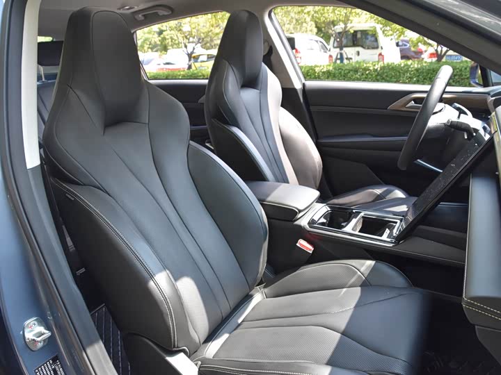 Фото 15 - XPeng P5