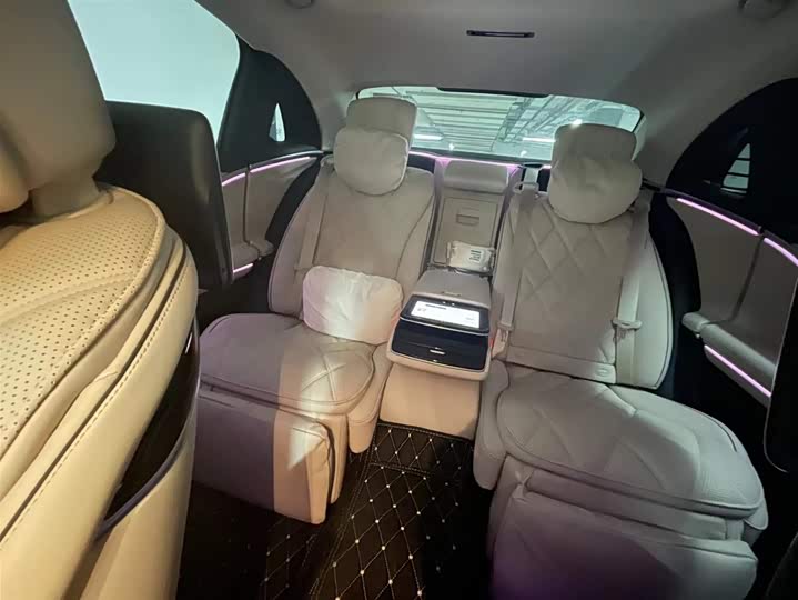 Фото 5 - Mercedes-Benz Maybach S-Class