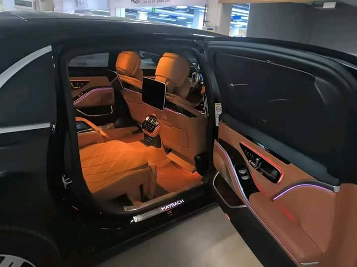 Фото 8 - Mercedes-Benz Maybach S-Class