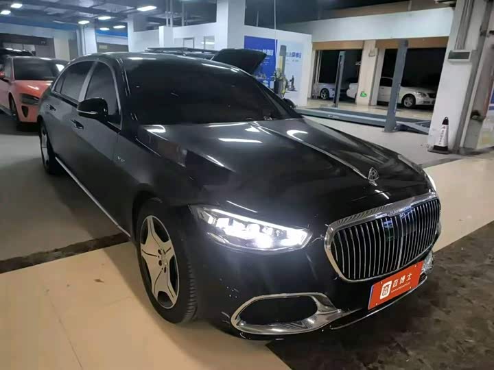 Фото 9 - Mercedes-Benz Maybach S-Class