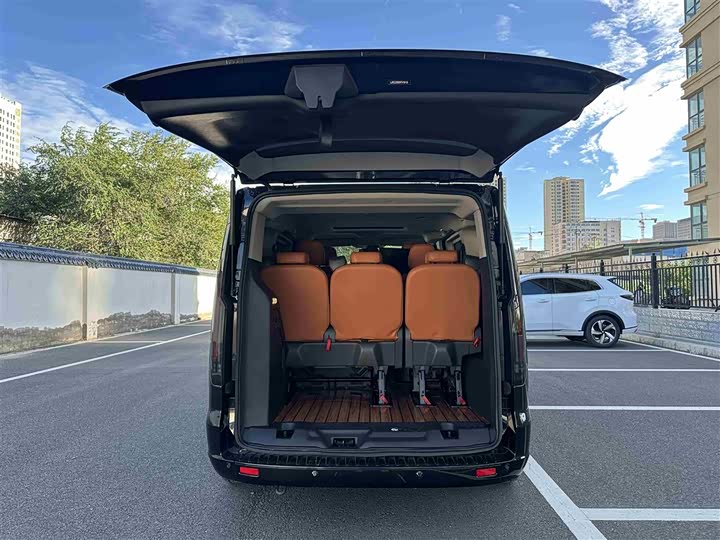 Фото 16 - Ford Tourneo