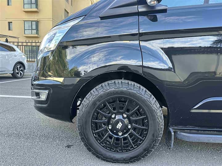 Фото 17 - Ford Tourneo