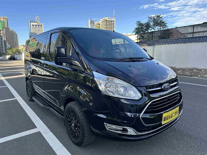 Фото 3 - Ford Tourneo