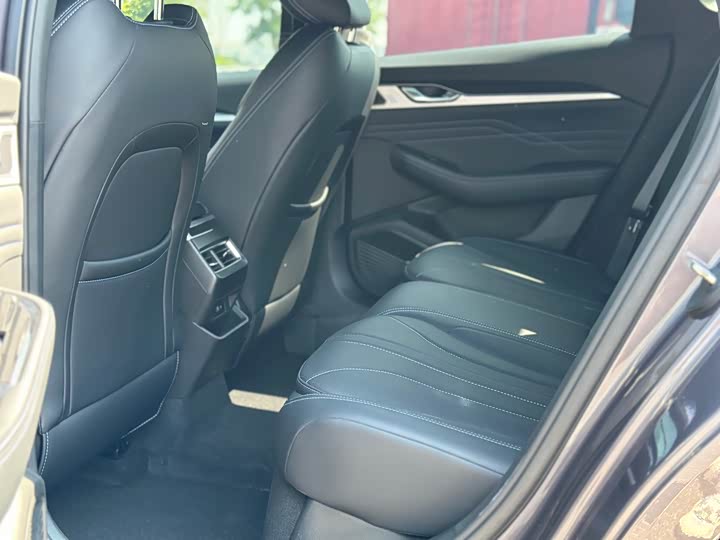 Photo 11 - Geely Preface