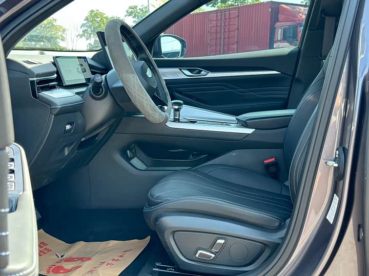 Photo 6 - Geely Preface