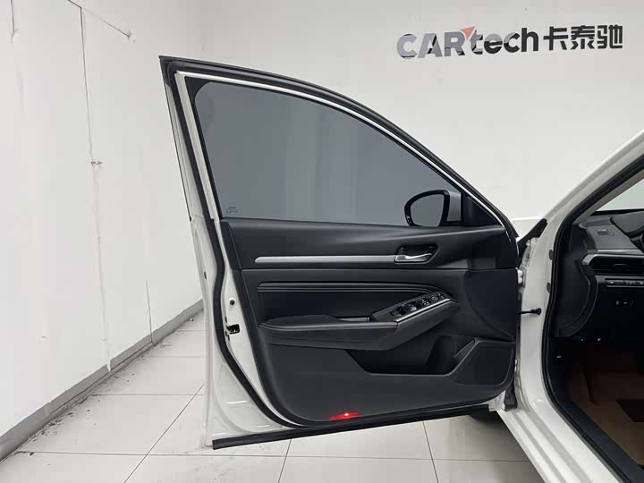 Фото 18 - Nissan Teana