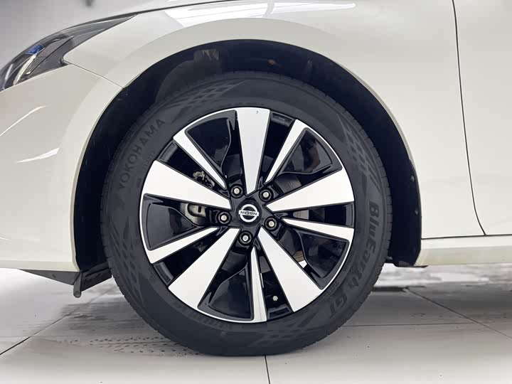 Фото 3 - Nissan Teana