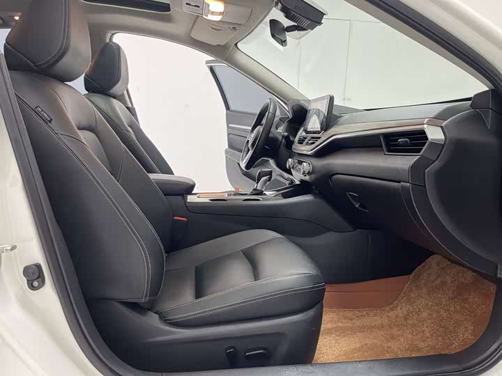 Фото 31 - Nissan Teana