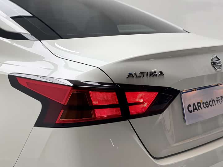 Фото 8 - Nissan Teana