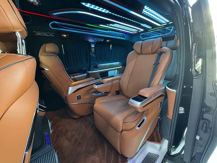 Фото 19 - Mercedes-Benz Vito