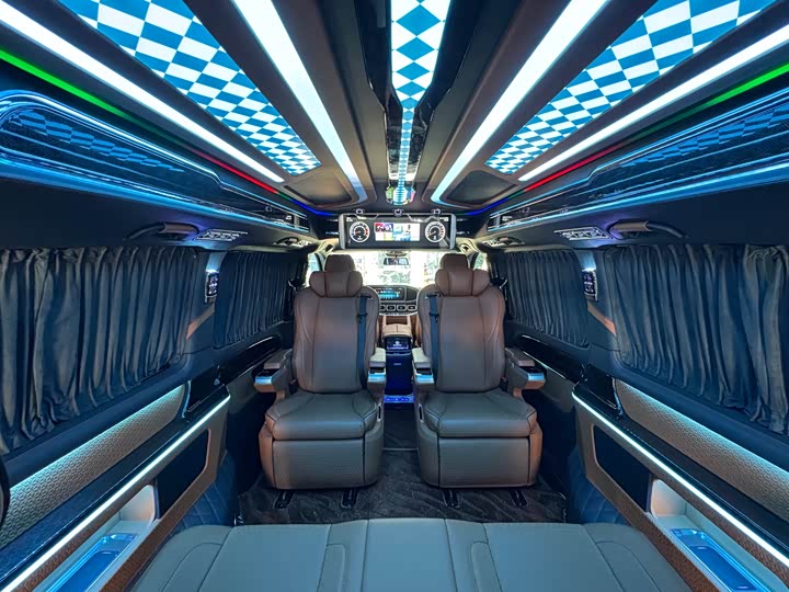 Фото 21 - Mercedes-Benz Vito