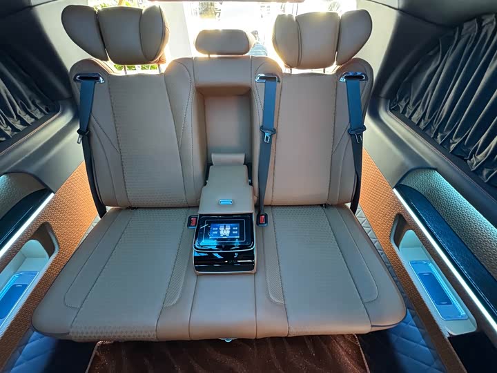 Фото 25 - Mercedes-Benz Vito