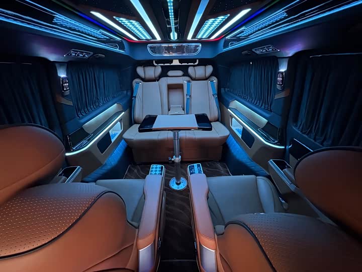 Фото 26 - Mercedes-Benz Vito