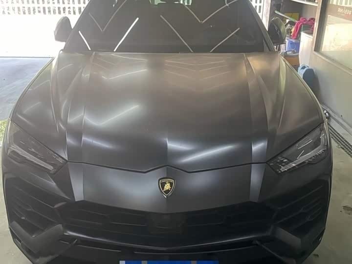 Фото 8 - Lamborghini Urus