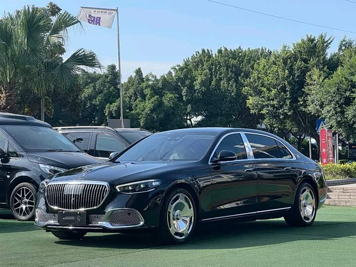 Фото 1 - Mercedes-Benz Maybach S-Class