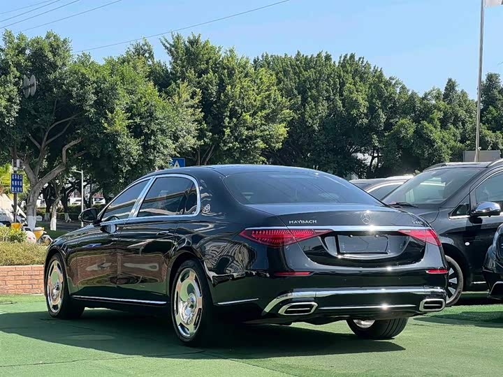 Фото 3 - Mercedes-Benz Maybach S-Class