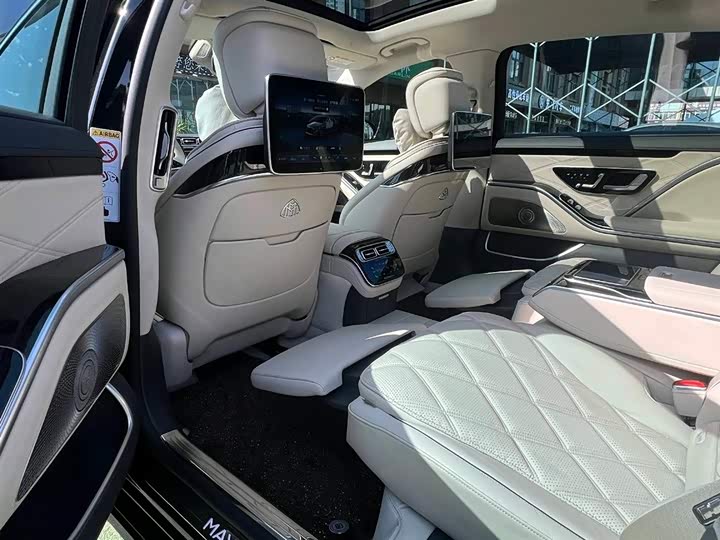 Фото 6 - Mercedes-Benz Maybach S-Class
