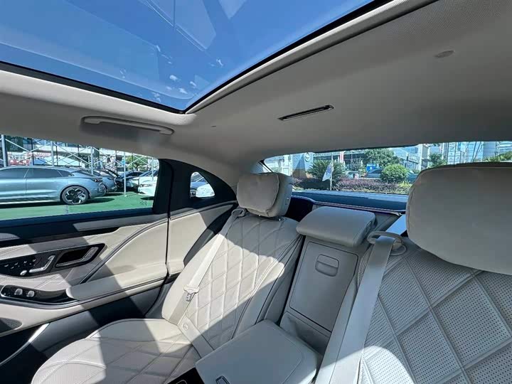 Фото 8 - Mercedes-Benz Maybach S-Class