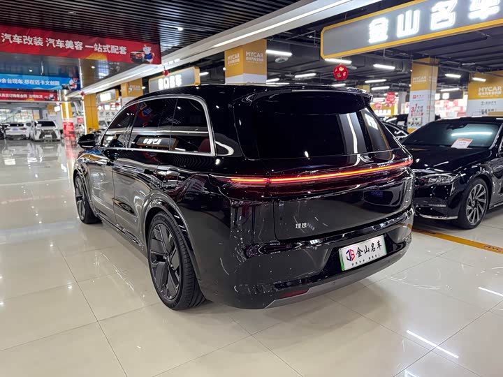 Фото 13 - LiXiang L8