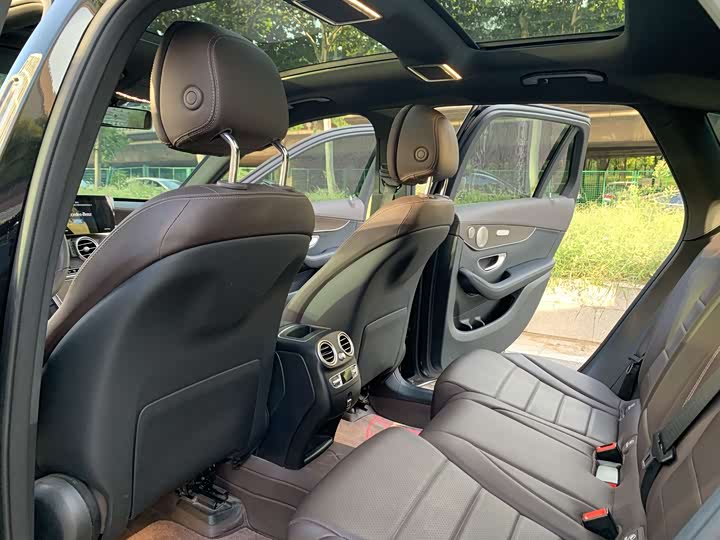 Фото 11 - Mercedes-Benz GLC-Class