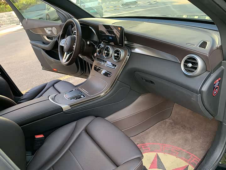 Фото 17 - Mercedes-Benz GLC-Class