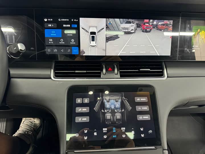 Фото 11 - LiXiang One