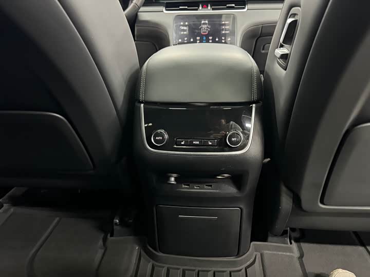 Фото 14 - LiXiang One