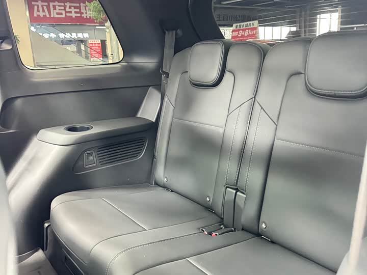 Фото 18 - LiXiang One