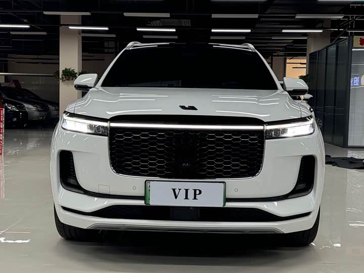 Фото 2 - LiXiang One