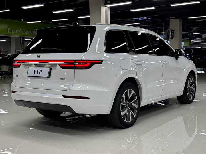 Фото 7 - LiXiang One