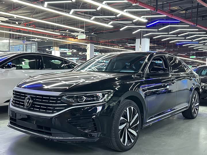 Фото 1 - Volkswagen Passat