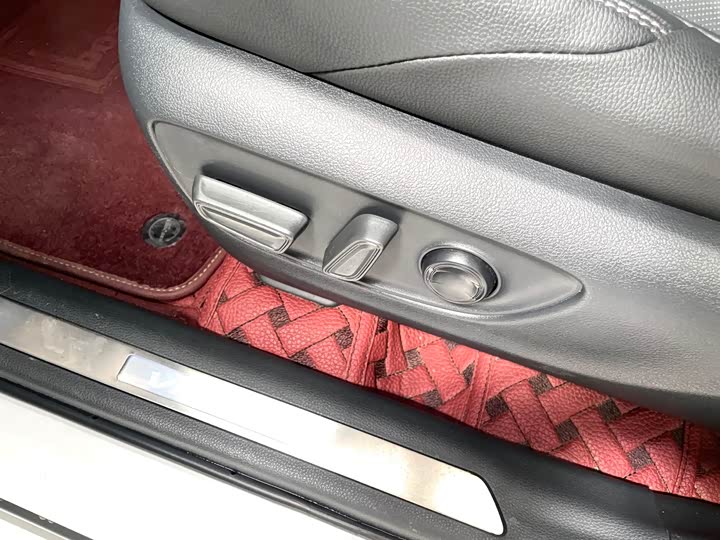 Фото 10 - Toyota Venza