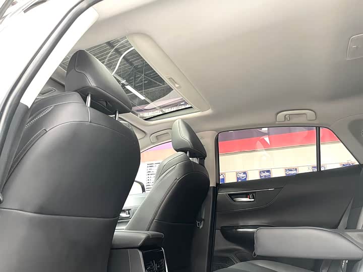 Фото 12 - Toyota Venza