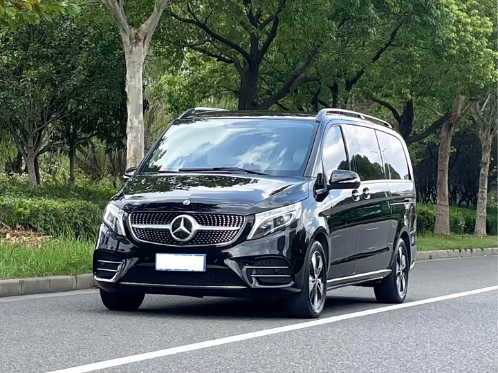 Фото 1 - Mercedes-Benz V-Class