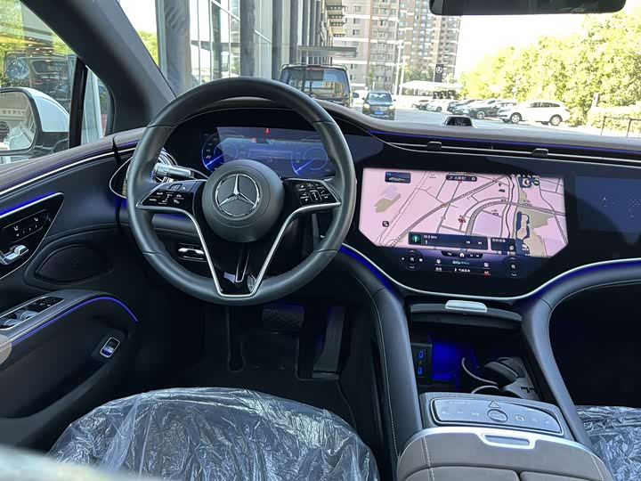 Фото 19 - Mercedes-Benz EQS