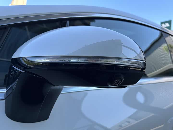 Фото 3 - Mercedes-Benz EQS