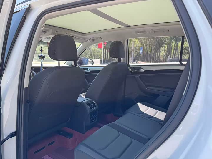 Фото 11 - Volkswagen Tayron