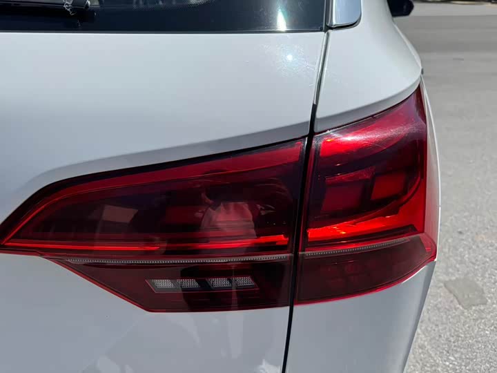 Фото 22 - Volkswagen Tayron