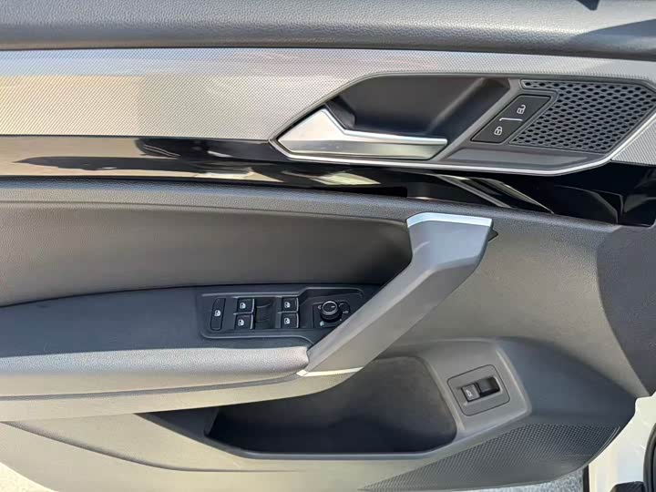 Фото 8 - Volkswagen Tayron