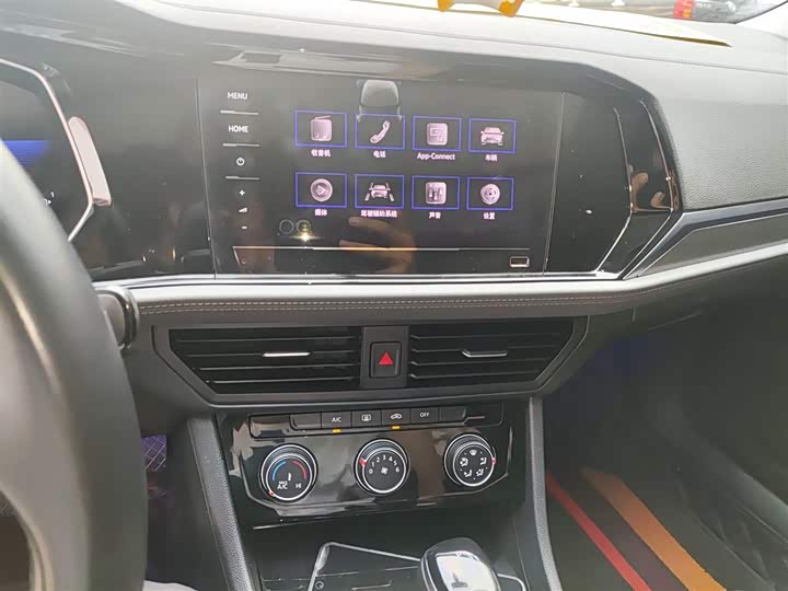 Фото 13 - Volkswagen Sagitar L