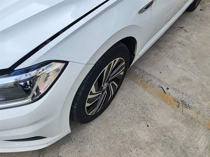 Фото 23 - Volkswagen Sagitar L