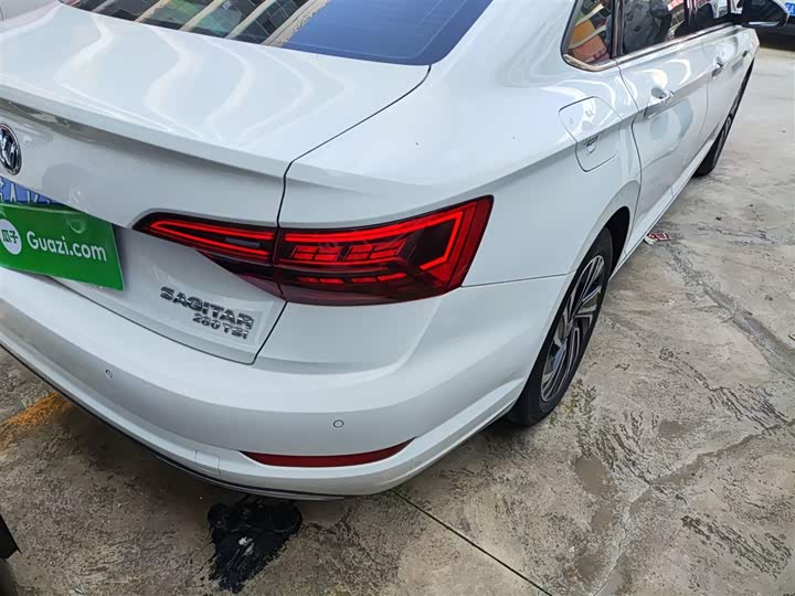 Фото 8 - Volkswagen Sagitar L