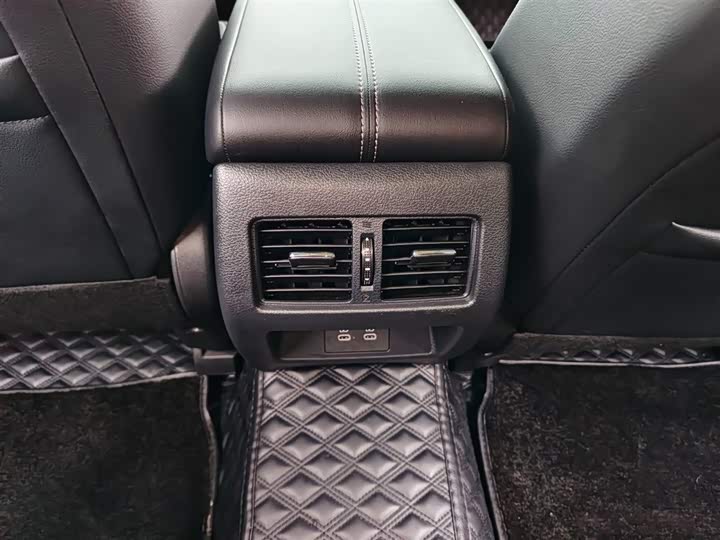 Фото 17 - Nissan Teana