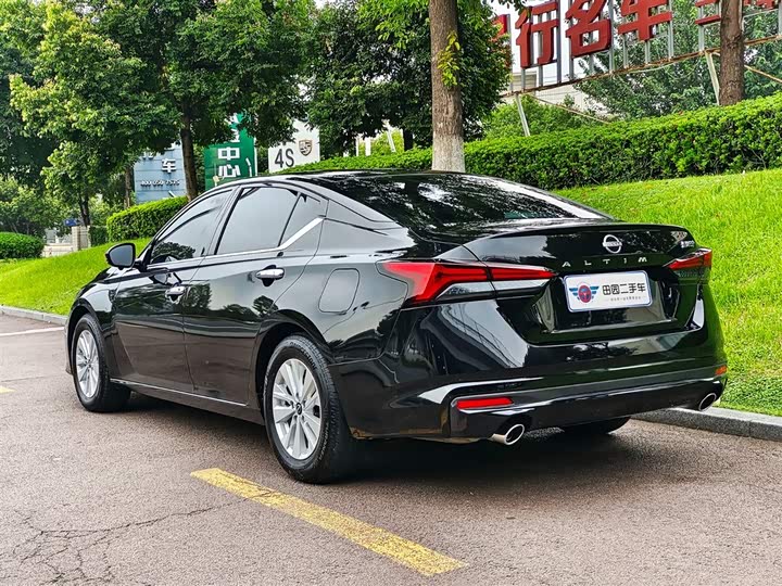 Фото 4 - Nissan Teana