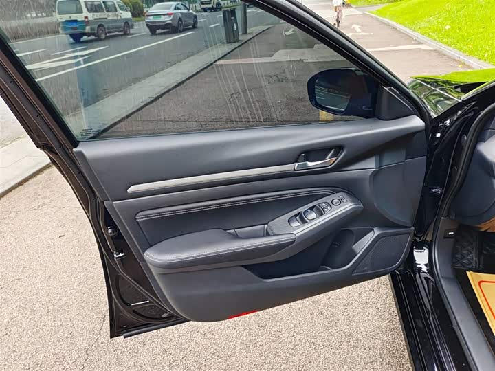 Фото 6 - Nissan Teana