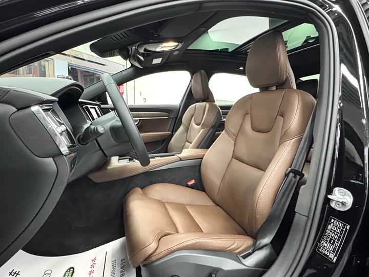 Фото 6 - Volvo S90