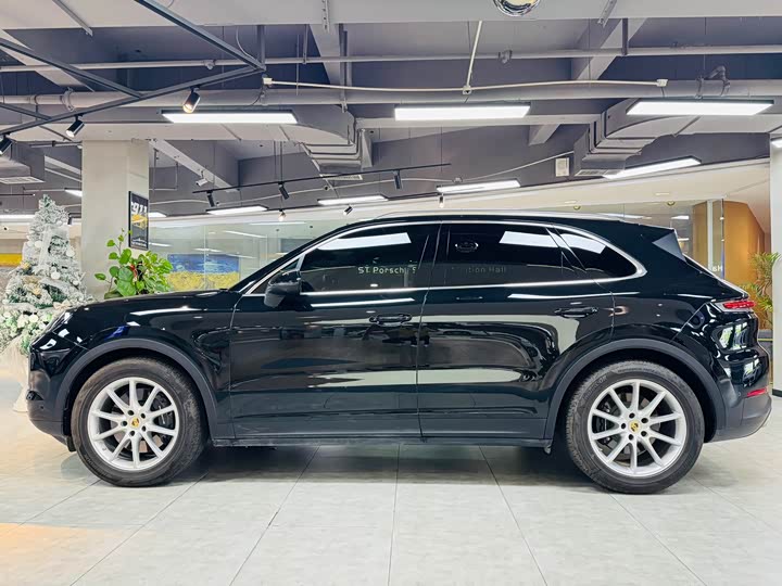 Фото 3 - Porsche Cayenne