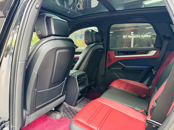 Фото 9 - Porsche Cayenne