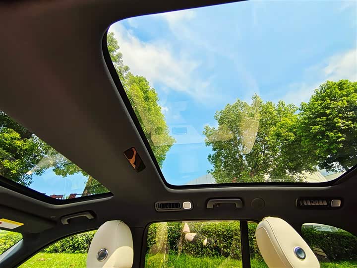 Фото 18 - LiXiang L8