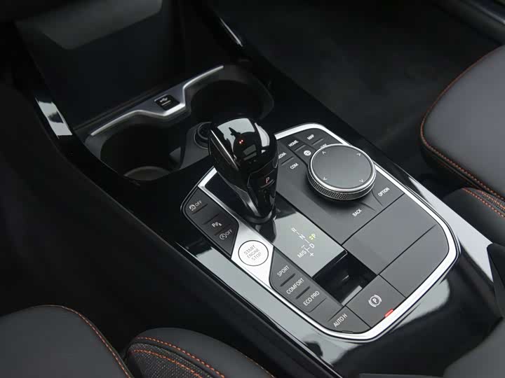 Фото 10 - BMW 2 Series